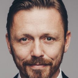 Henrik Vestergaard 飾演 