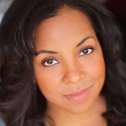 Stacie Davis - 割喉之城演員 飾演Demyra's Mother