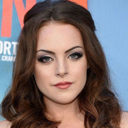 伊麗莎白·吉利斯 飾演 Mandy