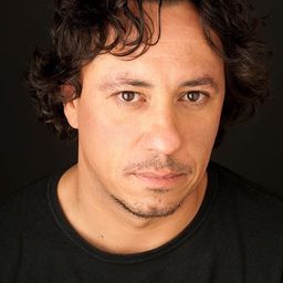 Paulo Pinto 飾演 Cunha Leal