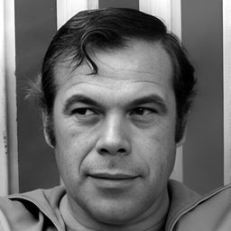 Henri Lambert 飾演 Marcel