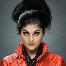 Dilba Demirbag 飾演 Self