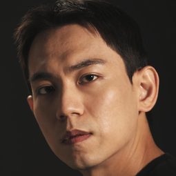 Park Sung-dae - 我和我的殭屍女兒演員 飾演Hospital Police 2