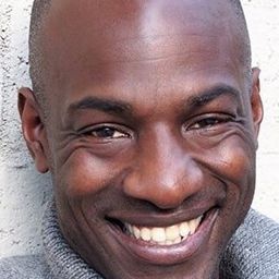 Alem Brhan Sapp 飾演 Captain Darnell