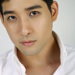 Kim Bum-Joon 飾演 Young-woo's Manager