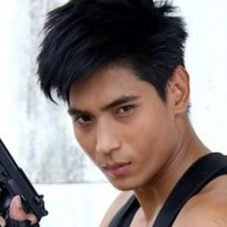 南·譚納孔恩 飾演 Khem