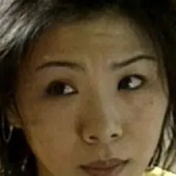 Wong Mei-Fan 飾演 Radio DJ