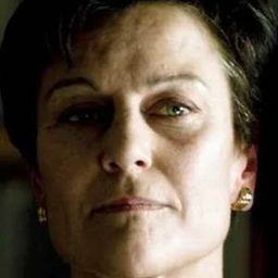 Myriam De Maeztu 飾演 Jueza