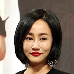 You-Mi Ha 飾演 Jeong-hee