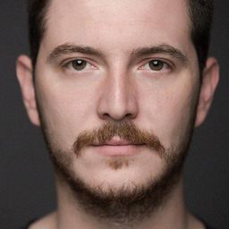 Emir Öner 飾演 Nezir