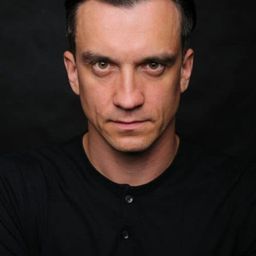 米契爾·切爾內基 飾演 Jurek