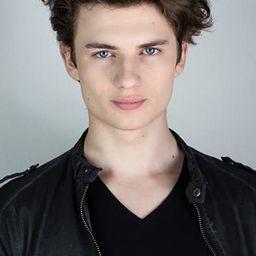 Jakub Jankiewicz 飾演 Kostek Konieczny