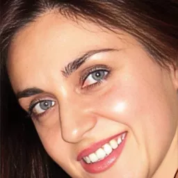 Silvia Rossi 飾演 Stefania