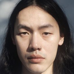 瑟拉瓦特·恩戈薩望 - 無痛斷捨離演員 飾演Jay