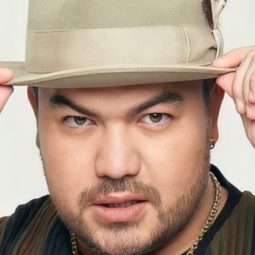 普拉莫·特帕坦 飾演 Ae