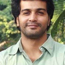 維奈·雷 飾演 Sethuraman