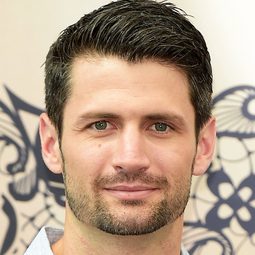 James Lafferty - Annabelle's Wish演員 飾演Buster (voice)