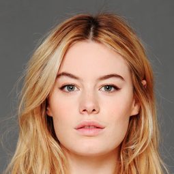 卡蜜兒·羅爾 飾演 Matilda