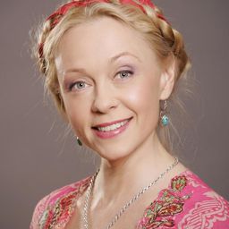 Piret Kalda 飾演 Tiina