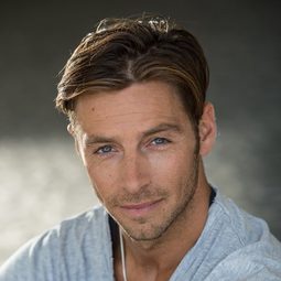 路易斯塔爾佩 飾演 Kaj