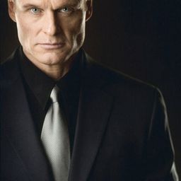 理查·澤曼 飾演 Ronald