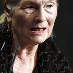 Edith Clever 飾演 Eva, la mère