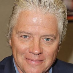 湯瑪士·F·威爾森 - 回到未來演員 飾演Biff Tannen