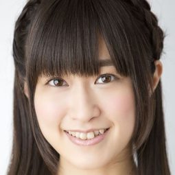 村川 梨衣 飾演 Hotaru 'Hotarun' Ichijou  (voice)