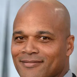 Rico McClinton 飾演 Captain Browley