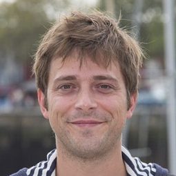 Julien Baumgartner - 機密邂逅演員 飾演Brigadier Ricuort