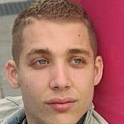 Benjamin Boutboul - 美好回憶演員 飾演Kenneth