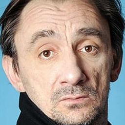 Étienne Ménard - 愛的替身演員 飾演Taxi Driver