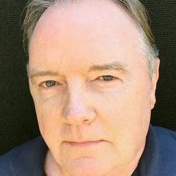 Fenton Lawless 飾演 Janitor