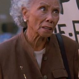 Montrose Hagins 飾演 Miz Coretta