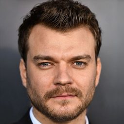 皮魯艾斯貝克 飾演 Batou