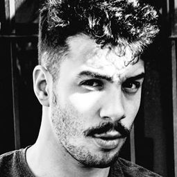 Emanuel Parga 飾演 Self - Carlos Roque