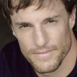 Bobby Jordan - 飢餓遊戲2：星火燎原 演員 飾演Blight