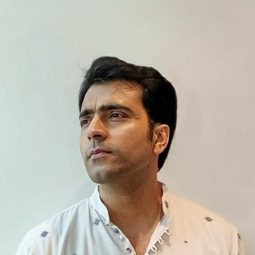 Abir Chatterjee 飾演 Abby Sen