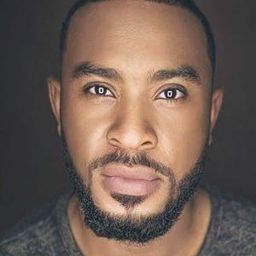 Enyinna Nwigwe 飾演 