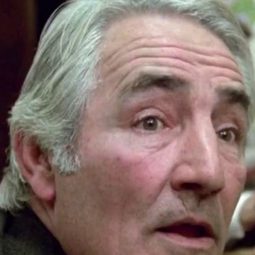 Luciano Bonanni - 花街春夢演員 飾演Man in Black Suit at the Edge of the River (uncredited)