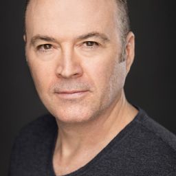 Greg Nutcher 飾演 Paul