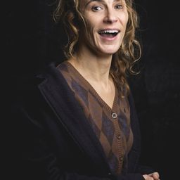 Maria Pau Pigem 飾演 