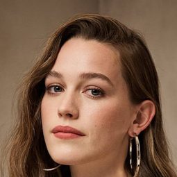 維多利亞·佩德雷蒂 - Forbidden Fruits演員 飾演Cherry