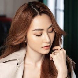 Ngân Khánh 飾演 Psychic