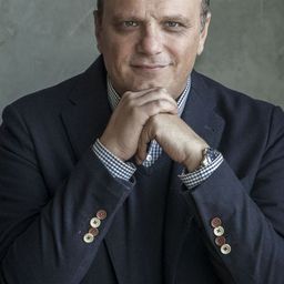 Slaviša Ćurović 飾演 Otac / The Father