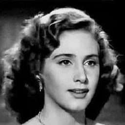 Rosita Arenas 飾演 Meche