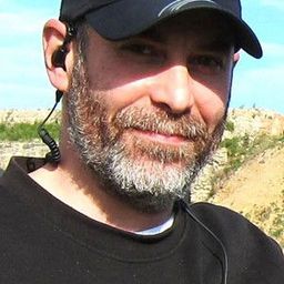 Juan Serrano 飾演 La Dama (aparición criatura)