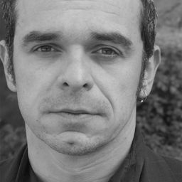 安德烈亞·迪卡薩 飾演 Chip