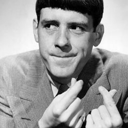 M.A. Bogue 飾演 Ish Kabibble