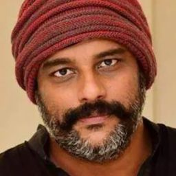 穆拉里·戈比 飾演 Marampally Jayanandan